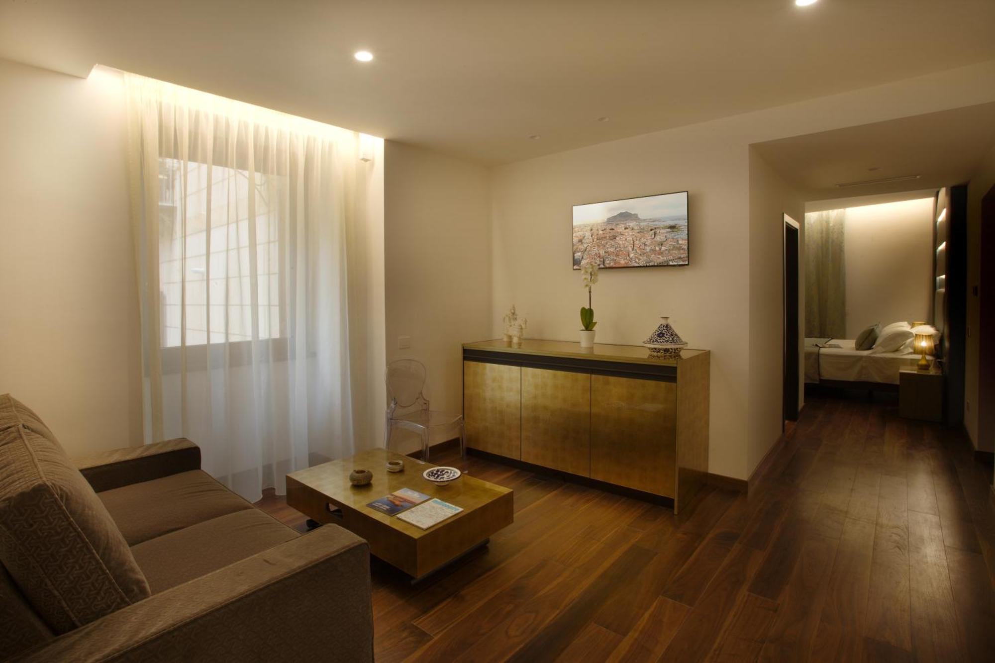 ホテル Palazzo Cartari パレルモ 部屋 写真
